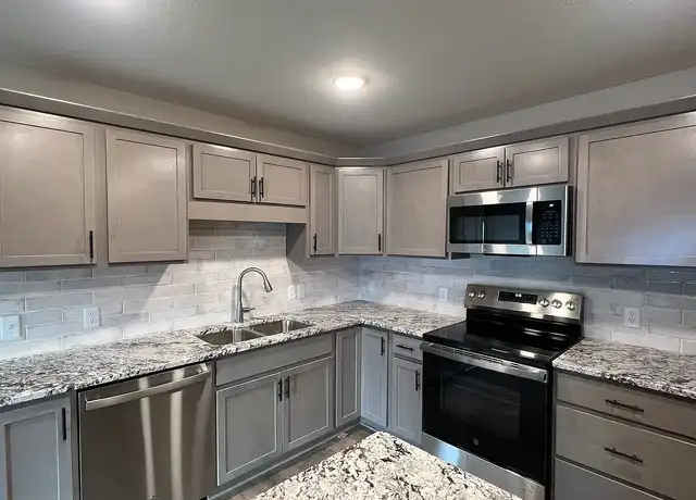 Property at Gateway Place Apartments - 3250 Gateway Dr, Eau Claire, WI, 54701, 2-3 beds, 1-2 bath, [object Object]