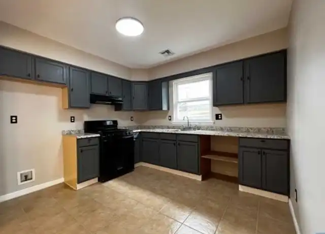Property at 83 Peabody Pl, Newark, NJ, 07104, 3 beds, 2 baths, [object Object]