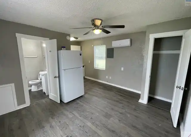 Property at 307 SW 19th St, Lawton, OK, 73501, 1 bed, 1 bath, [object Object]