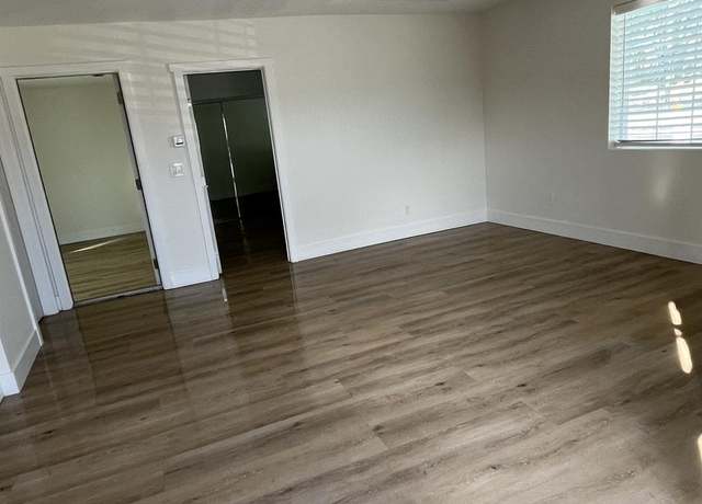 Photo of 710 6th St, Norco, CA 92860