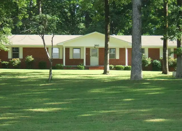 Property at 3610 Hudson Dr, Jonesboro, AR, 72405, 4 beds, 2 baths, [object Object]