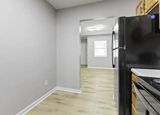 Property at Fields Apartments - 3215 N Alton Ave, Indianapolis, IN, 46222, 1 bed, 1 bath, [object Object]