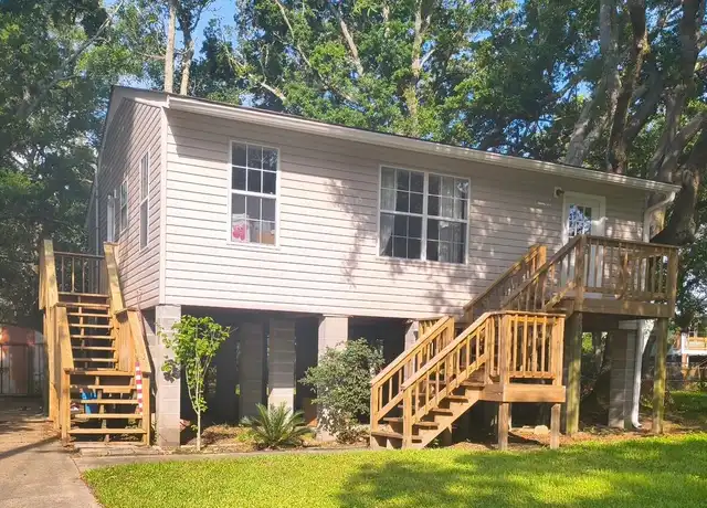 Property at 1303 12th St, Pascagoula, MS, 39567, 2 beds, 1 bath, [object Object]