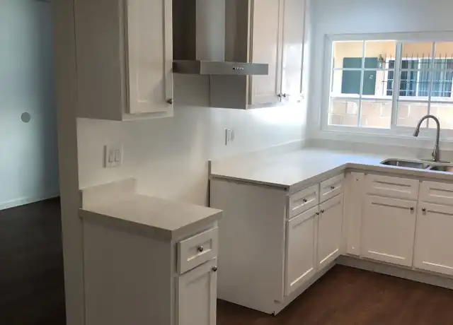 Property at 11026 Crenshaw Blvd Unit 3, Inglewood, CA, 90303, 1 bed, 1 bath, [object Object]