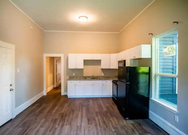 Property at 509 5th St, Humble, TX, 77338, 1 bed, 1 bath, [object Object]