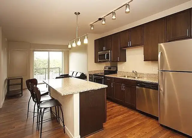 Photo of 711 4th St SE, Minneapolis, MN 55414