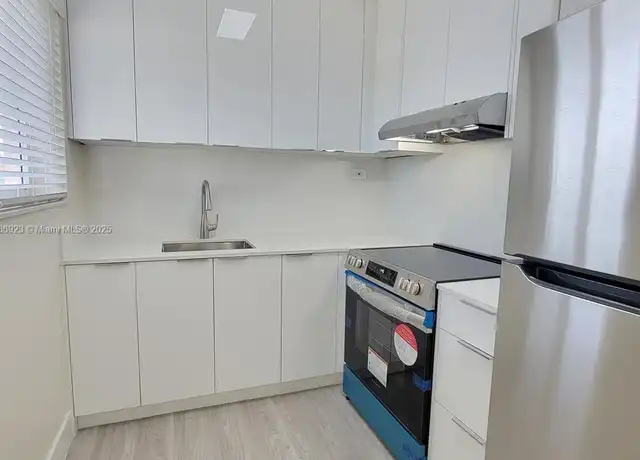 Property at 2140 Biarritz Dr #4, Miami Beach, FL, 33141, 1 bed, 1 bath, [object Object]