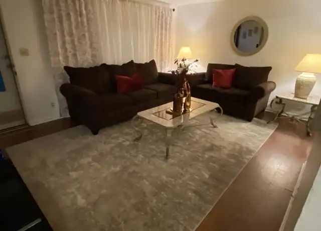 Property at 2610 N Renwood Ave, Peoria, IL, 61604, 2 beds, 1 bath, [object Object]