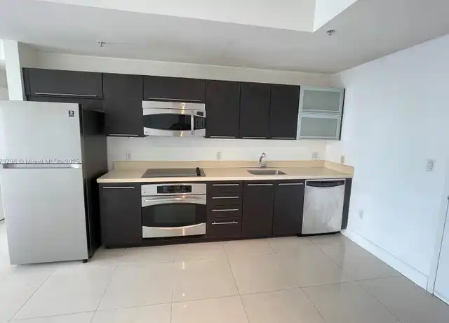 Property at 90 SW 3rd St #1809, Miami, FL, 33130, 1 bed, 1 bath, [object Object]