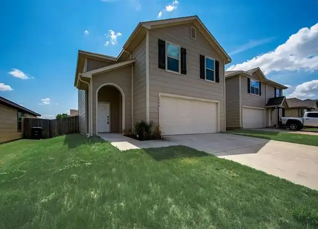 Property at 1336 Glen Garden Dr, Fort Worth, TX, 76104, 3 beds, 2.5 baths, [object Object]
