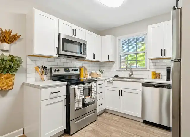 Property at Lofts at Mill Creek - 100 Stagecoach Rd, Winston Salem, NC, 27105, 1 bed, 1 bath, [object Object]