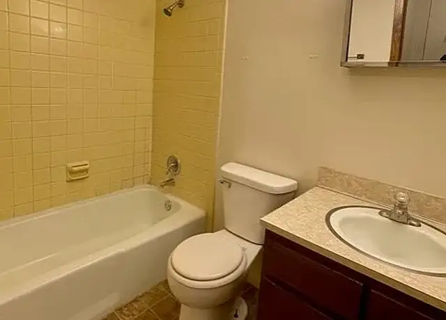 Photo of 4650 Orchard St, Lincoln, NE 68503