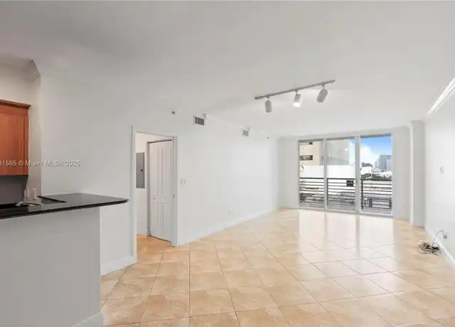 Property at 325 S Biscayne Blvd #1214, Miami, FL, 33131, 2 beds, 2 baths, [object Object]