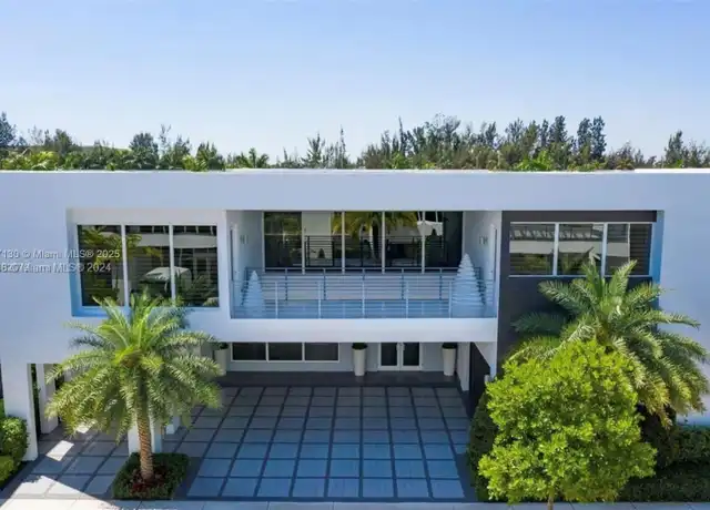 Property at 10242 NW 75th Ter, Doral, FL, 33178, 6 beds, 7 baths, [object Object]