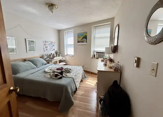 Property at 246 North St Unit 4, Boston, MA, 02113, 2 beds, 1 bath, [object Object]