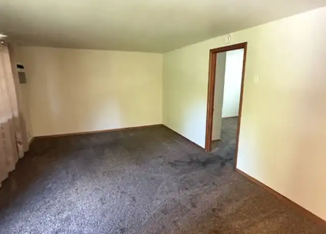 Property at 2510 Chatham Hill Dr Apt 2, Wenatchee, WA, 98801, 2 beds, 1 bath, [object Object]