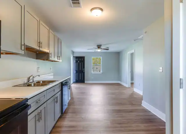 Property at 116 Brookside Ln Apt G, South Hill, VA, 23970, 2 beds, 2 baths, [object Object]