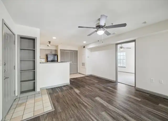 Property at 1710 W T C Jester Blvd Unit 5107, Houston, TX, 77008, 2 beds, 2 baths, [object Object]