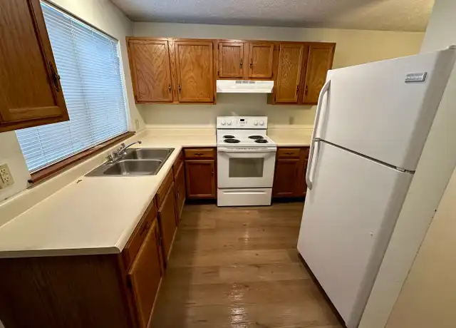 Property at 38 Oakwood Ter Unit 38, Brunswick, ME, 04011, 2 beds, 1 bath, [object Object]