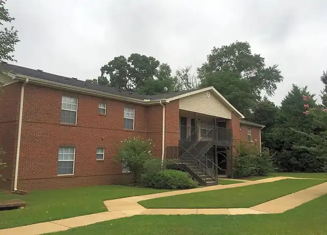 Property at 1900 Snows Mill Ave, Northport, AL, 35476, 2 beds, 1 bath, [object Object]