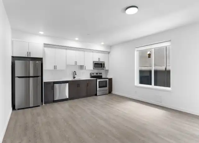 Property at 3727 S Hood Ave Unit 5, Portland, OR, 97239, 1 bed, 1 bath, [object Object]