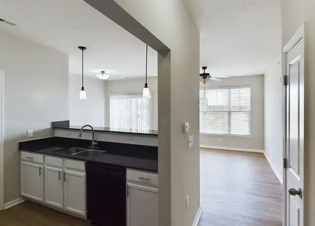 Property at OAK CROSSING - 10501 Day Lily Dr, Fort Wayne, IN, 46825, 1-2 bed, 1-2 bath, [object Object]