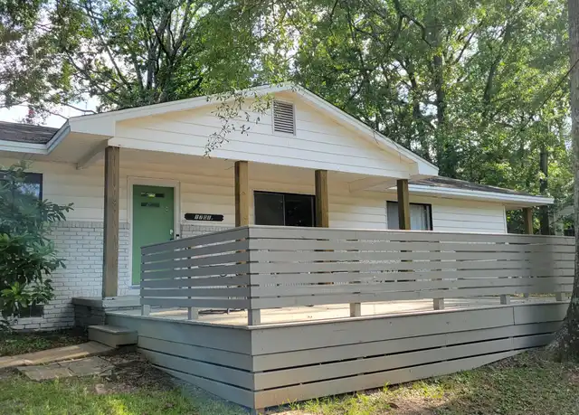 Property at 1701 Poplar Blvd, Jackson, MS, 39202, 1 bed, 1 bath, [object Object]