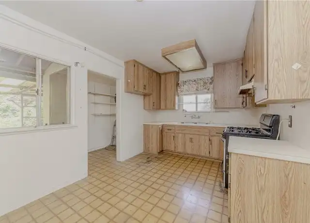 Property at 2407 Fisk Ln, Redondo Beach, CA, 90278, 2 beds, 1 bath, [object Object]