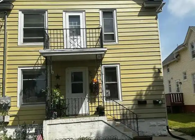 Property at 2006 53rd St, Kenosha, WI, 53140, 2 beds, 1 bath, [object Object]