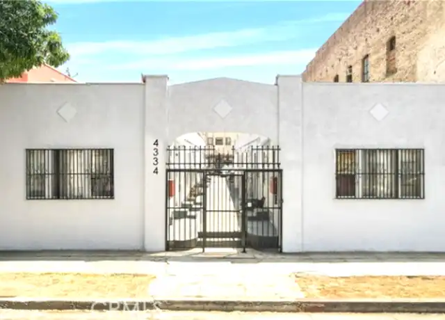 Property at 4334 Main St Unit 4342 1/2, Los Angeles, CA, 90037, 1 bed, 1 bath, [object Object]