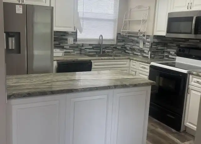 Property at 729 Lori Dr #305, Palm Springs, FL, 33461, 2 beds, 2 baths, [object Object]