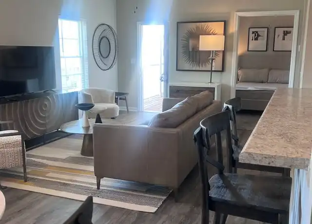 Property at Lynnwood Apartments - Lynnwood Way, Bowling Green, KY, 42104, 1-2 bed, 1-2 bath, [object Object]