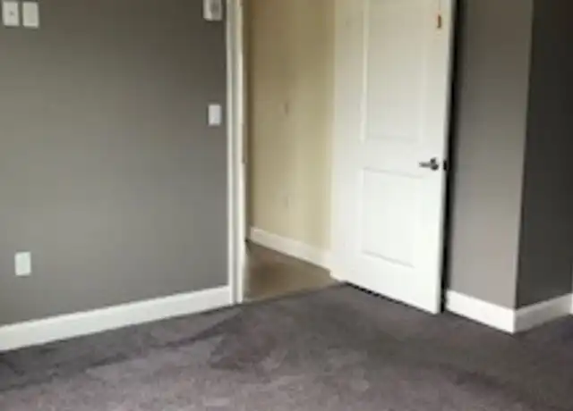 Property at 50-60 Pointe Pl Unit 60-302, Dover, NH, 03820, 2 beds, 1 bath, [object Object]