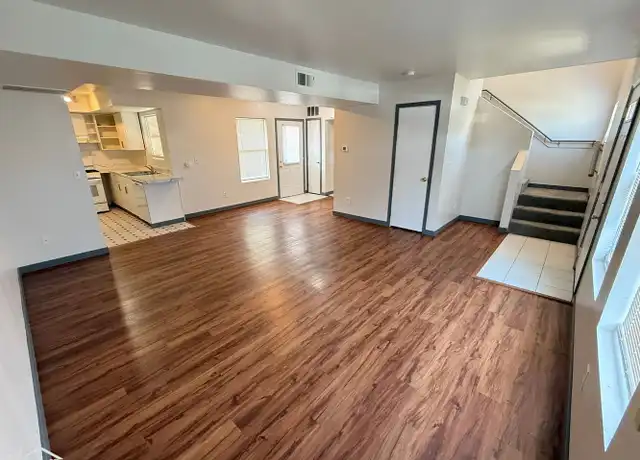Property at 912 N 10th Ave #2, Yakima, WA, 98902, 3 beds, 2.5 baths, [object Object]
