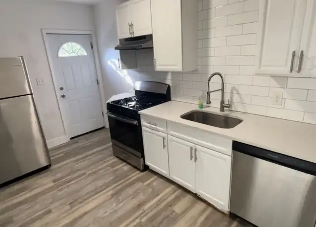 Property at 473 Norton St Apt 2, Pittsburgh, PA, 15211, 2 beds, 1 bath, [object Object]