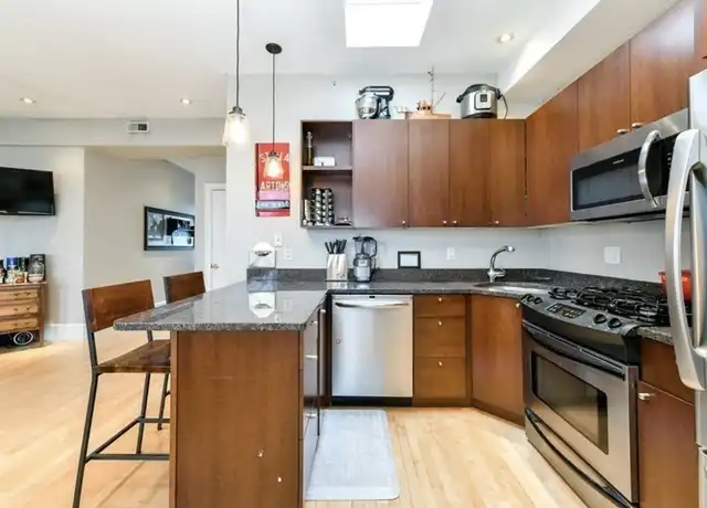 Property at 137 D St #5, Boston, MA, 02127, 1 bed, 1 bath, [object Object]