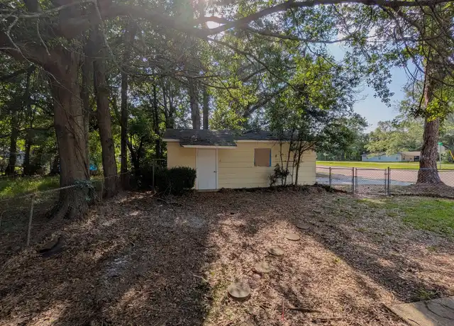 Property at 416 N 19th Ave, Hattiesburg, MS, 39401, 2 beds, 1 bath, [object Object]