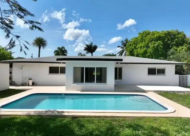 Property at 10 Forest Hills Ln, Boca Raton, FL, 33431, 3 beds, 2 baths, [object Object]