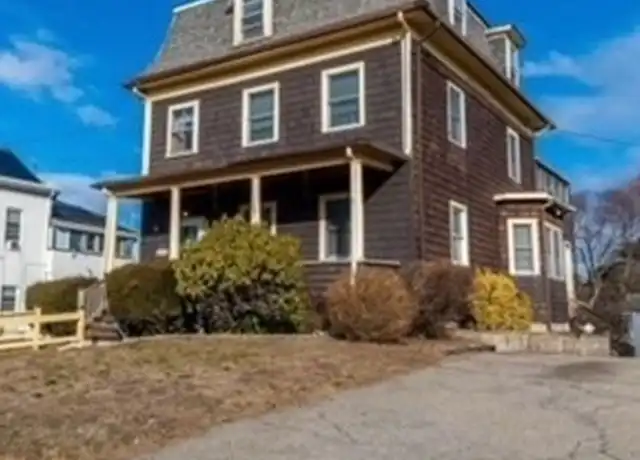 Property at 111 Arlington St Unit 1, Hyde Park, MA, 02136, 3 beds, 1 bath, [object Object]