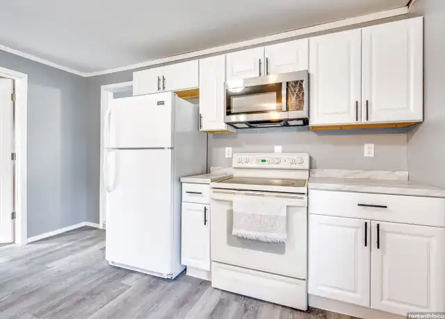 Property at 547 Ceape Ave, Oshkosh, WI, 54901, 2 beds, 1 bath, [object Object]