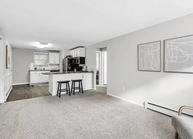 Property at Edgewood Court - 649 Prospect St, Chicopee, MA, 01020, 1-2 bed, 1 bath, [object Object]