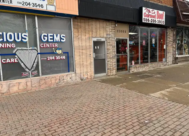 Property at 23001 Gratiot Ave Unit 4, Eastpointe, MI, 48021, 3 beds, 1 bath, [object Object]