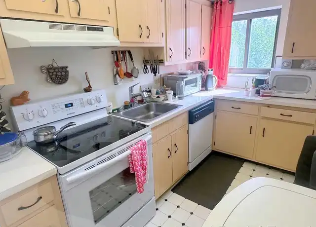Property at 990 Massachusetts Ave Apt 60, Arlington, MA, 02476, 1 bed, 2 baths, [object Object]
