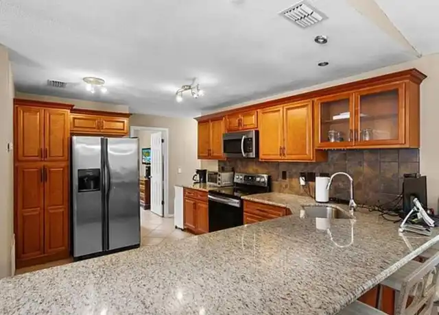 Property at 453 Weathersfield Ave, Altamonte Springs, FL, 32714, 1 bed, 1 bath, [object Object]