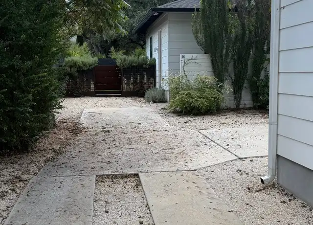 Property at 905 W Johanna St Unit B, Austin, TX, 78704, 1 bed, 1 bath, [object Object]