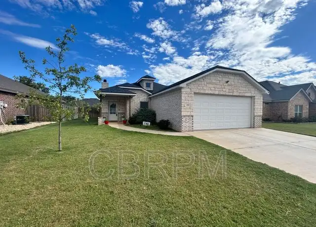 Property at 402 Cowboy Ln, Wolfforth, TX, 79382, 4 beds, 2 baths, [object Object]