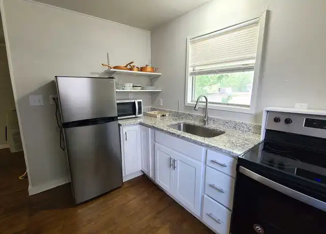 Property at 1405 Moore St Unit 3, Commerce, TX, 75428, 0 beds, 1 bath, [object Object]
