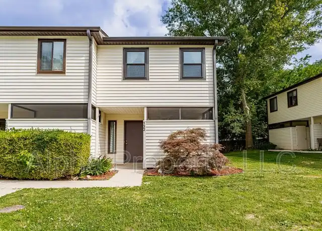 Property at 132 Shockley St, Taylors, SC, 29687, 2 beds, 2.5 baths, [object Object]