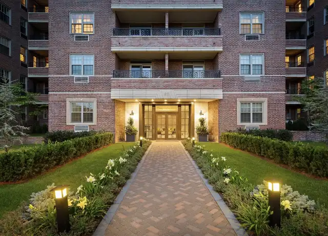 Property at 20 Church St Unit B23, Greenwich, CT, 06830, 2 beds, 2 baths, [object Object]