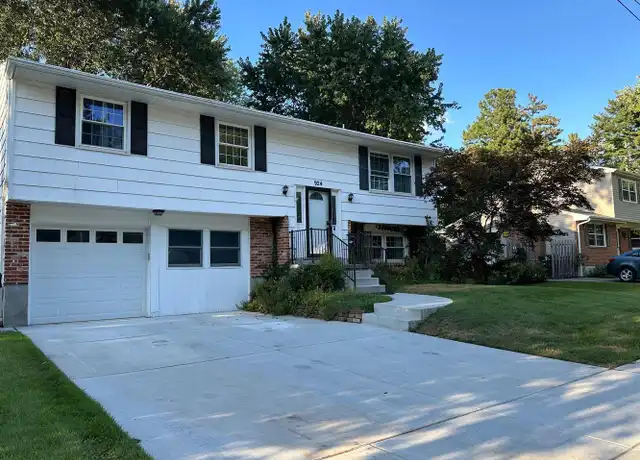Property at 924 Kenilworth Ave, Newark, DE, 19711, 3 beds, 1.5 baths, [object Object]
